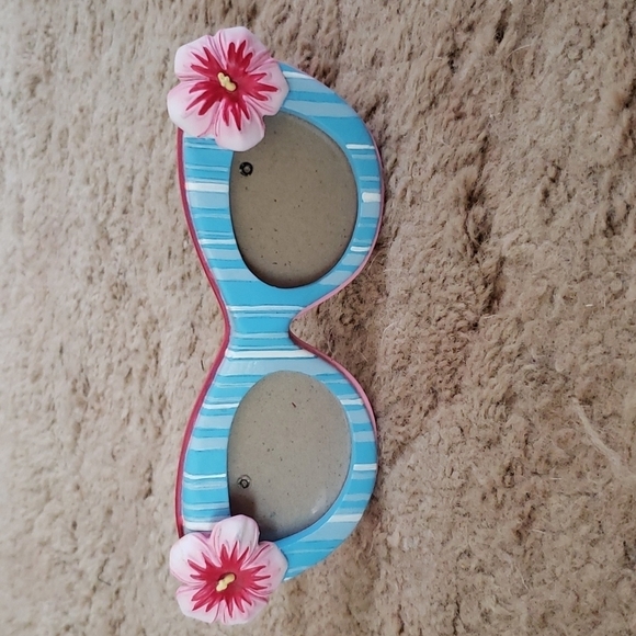 Picture frames, flip flop, sunglasses, hibiscus flower small picture frame - Picture 4 of 5